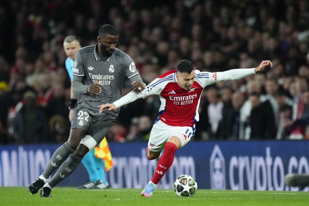 利物浦此前6年5次净支出超6千万，唯一盈利赛季最终夺英超冠军.